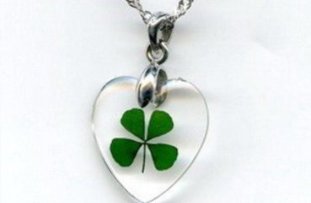 Amulet with clover